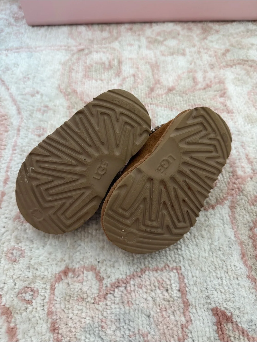 UGG Toddler Slippers Chestnut Brown | Size 6